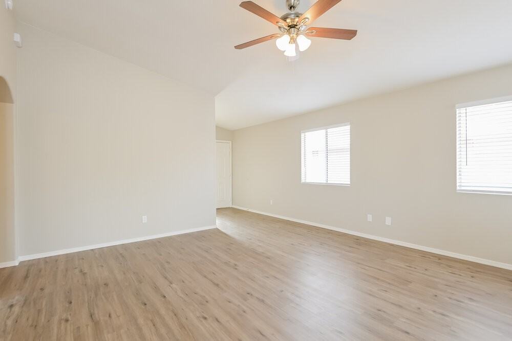 9009 E Kinross Dr - Photo 4 of 16