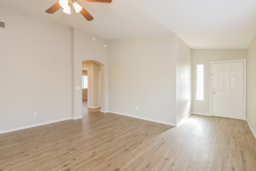 9009 E Kinross Dr - Photo 5 of 16