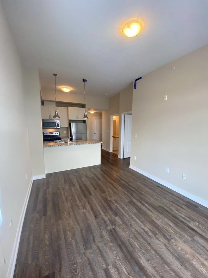 99 Southshore Cres #407 - Photo 4 of 10