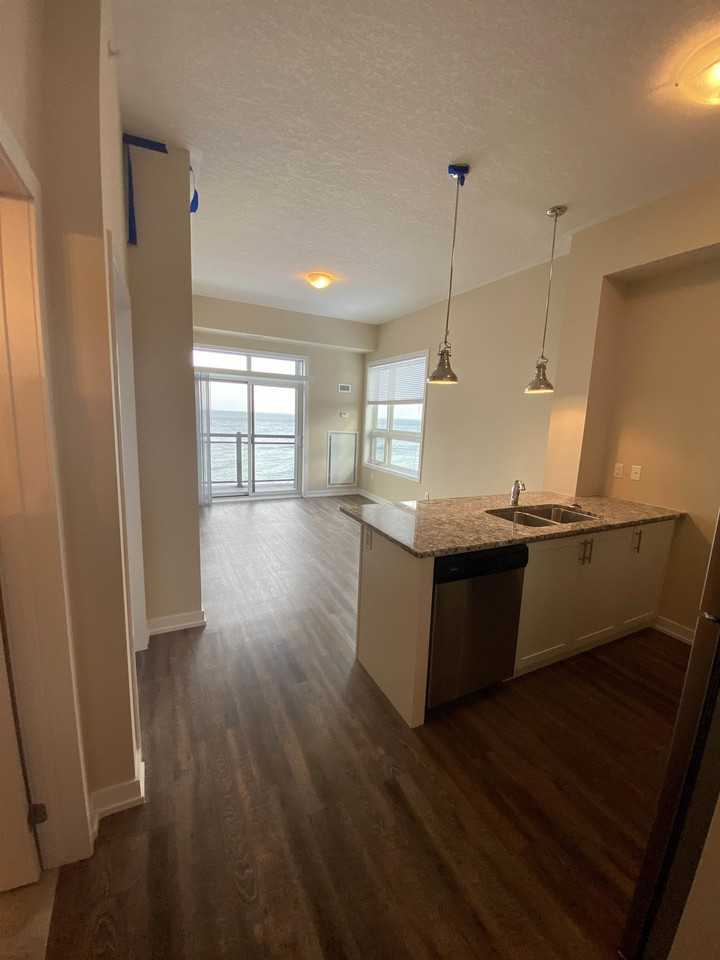 99 Southshore Cres #407 - Photo 5 of 10