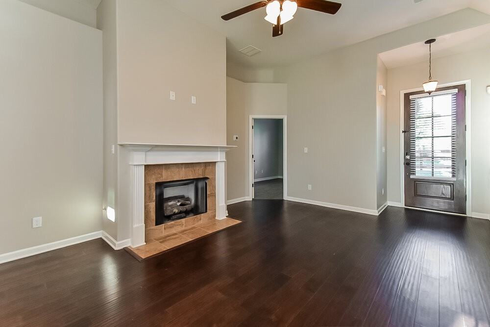 6893 Raleigh Lagrange Rd - Photo 4 of 17