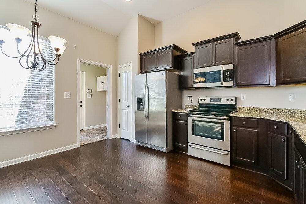 6893 Raleigh Lagrange Rd - Photo 6 of 17