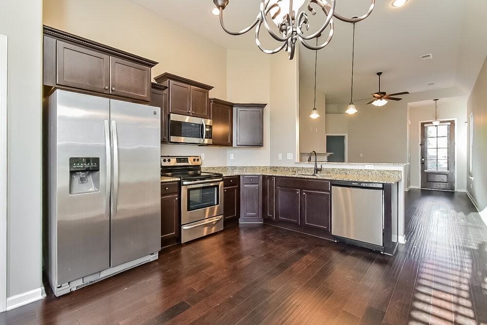 6893 Raleigh Lagrange Rd - Photo 7 of 17