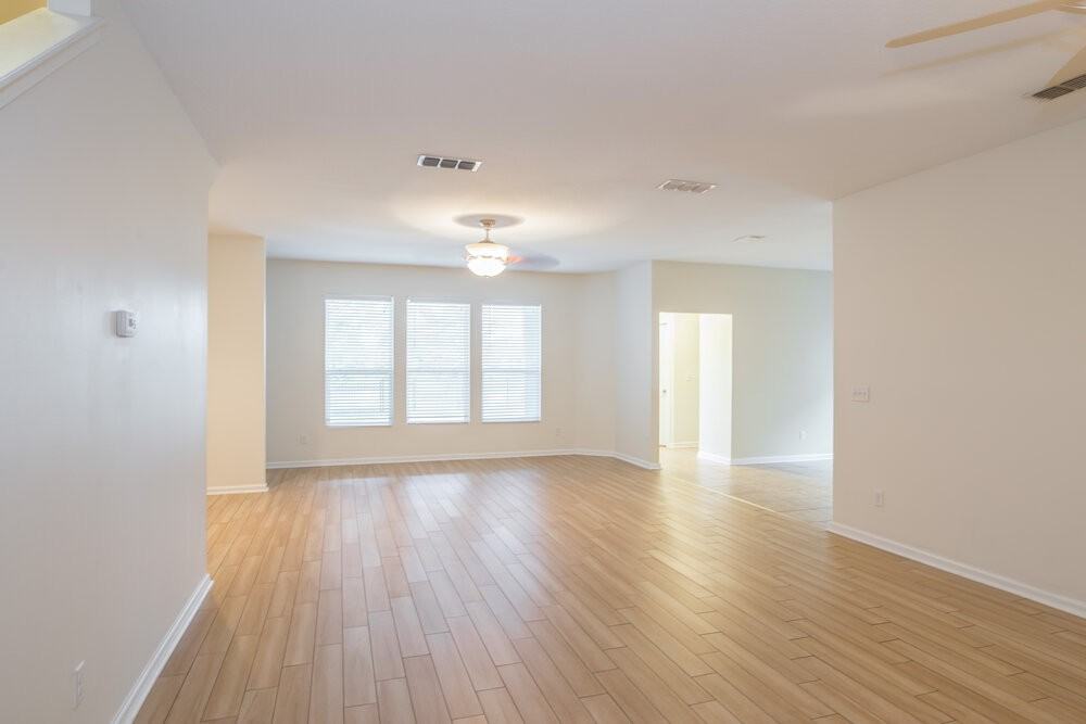 108 Corral Cir - Photo 3 of 18