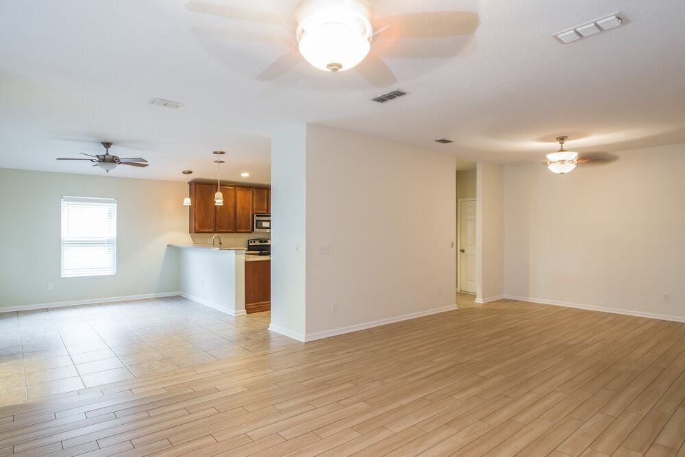 108 Corral Cir - Photo 4 of 18