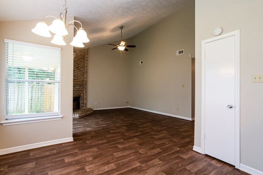 15238 Bedford Glen Dr - Photo 5 of 15