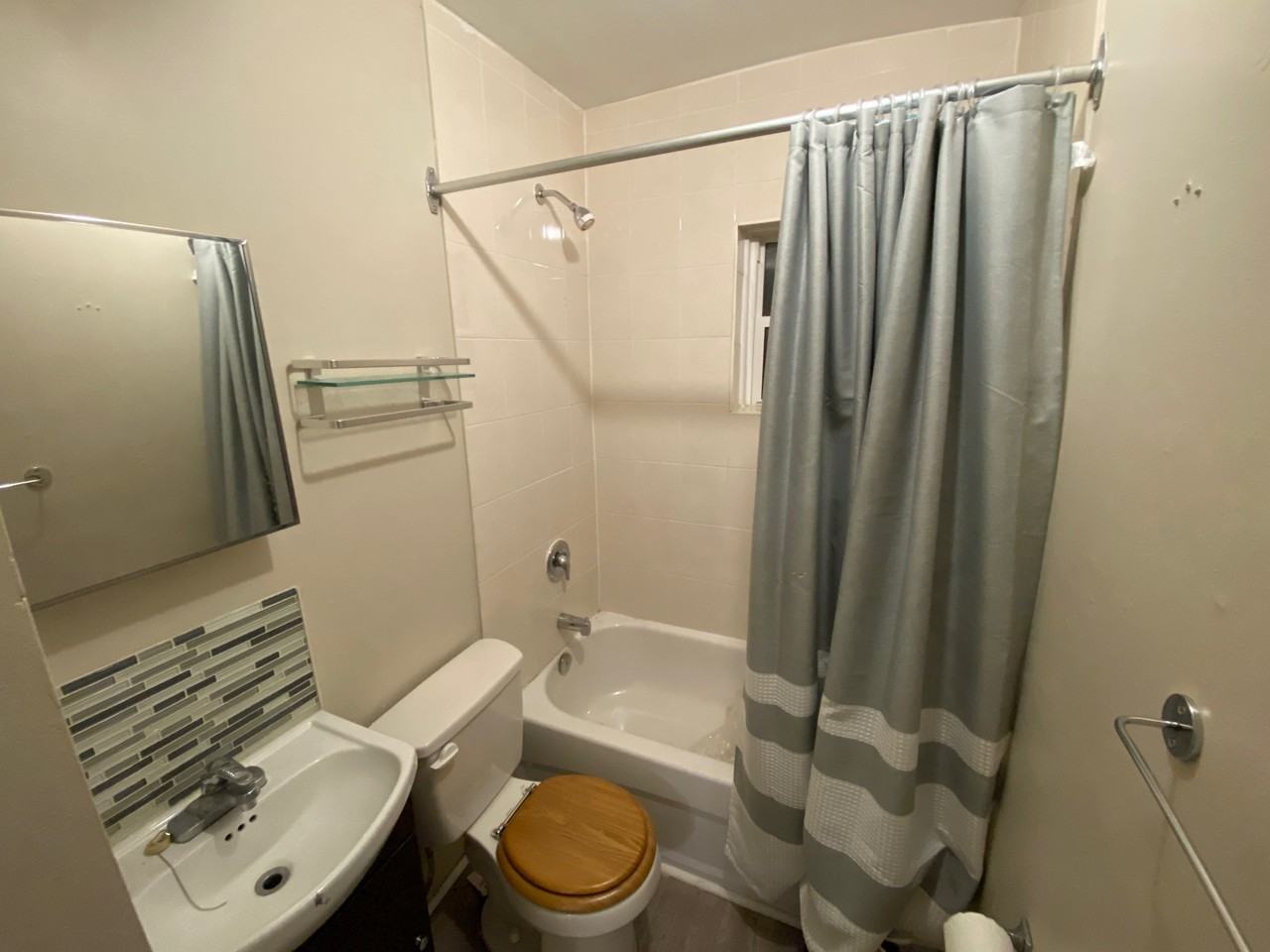 128 Carrick Ave #7 - Photo 4 of 6