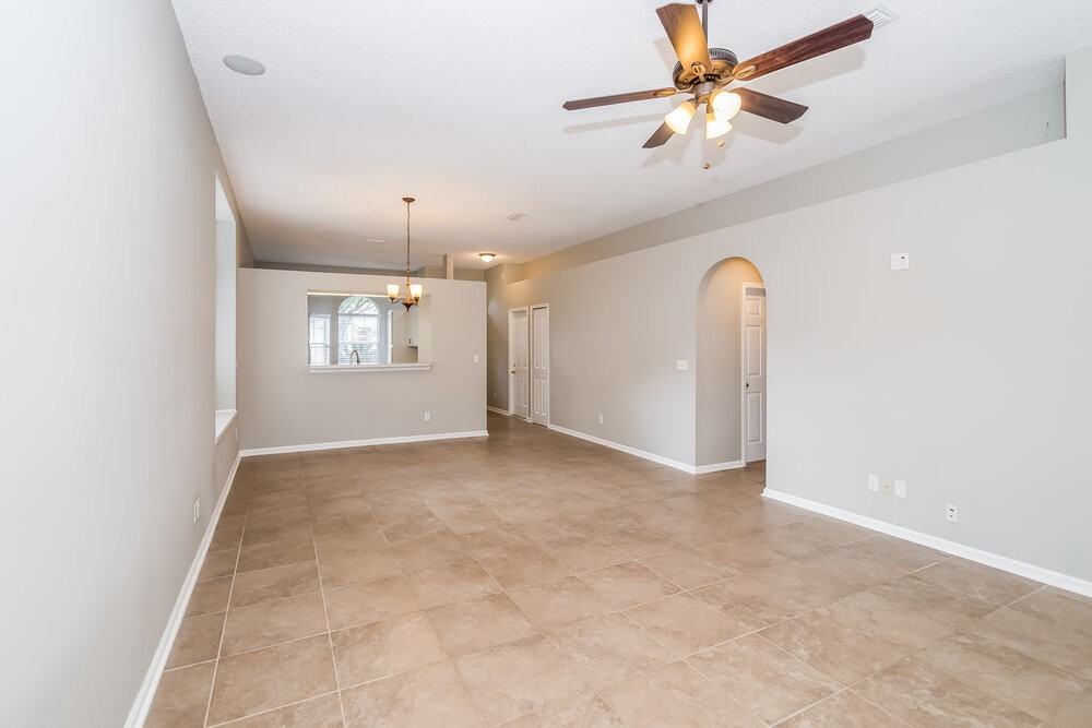 3338 Ayrshire St - Photo 4 of 15