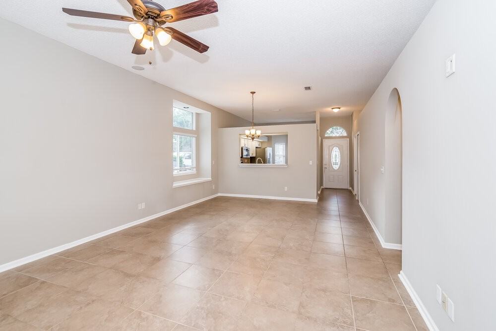 3338 Ayrshire St - Photo 5 of 15