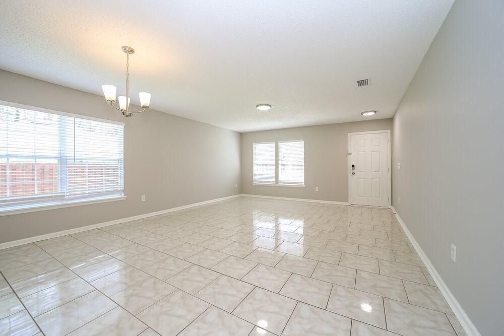 2371 Adams Lake Blvd - Photo 3 of 15