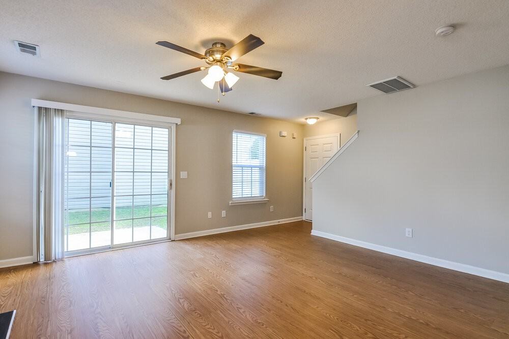 6029 Silkwater Ct - Photo 4 of 15