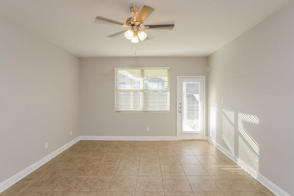 11328 Silver Rose - Photo 3 of 16