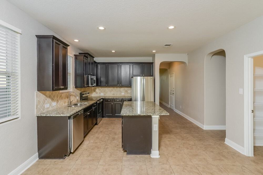 11328 Silver Rose - Photo 7 of 16