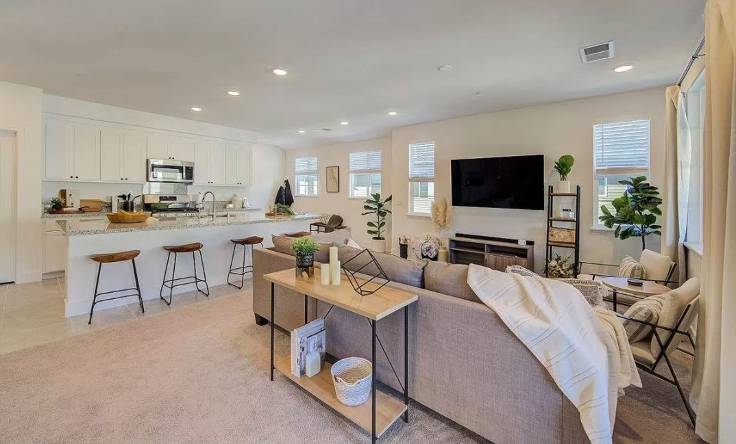 415 Arc Ct #NA - Photo 2 of 24