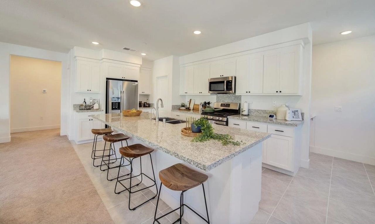 415 Arc Ct #NA - Photo 6 of 24