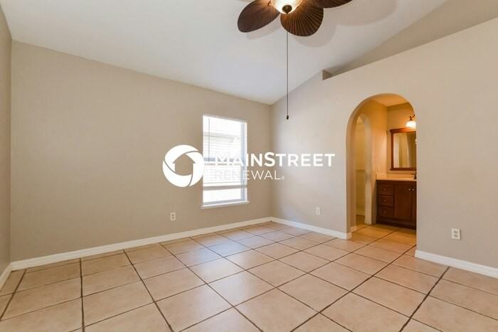 7736 Fort Sumter Dr - Photo 5 of 23