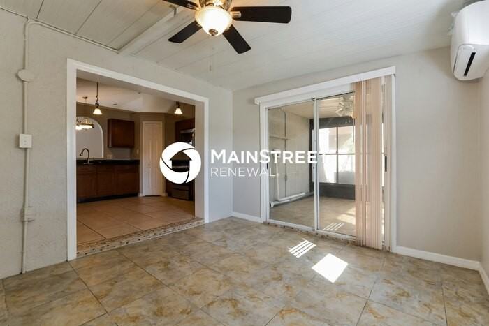 7736 Fort Sumter Dr - Photo 7 of 23