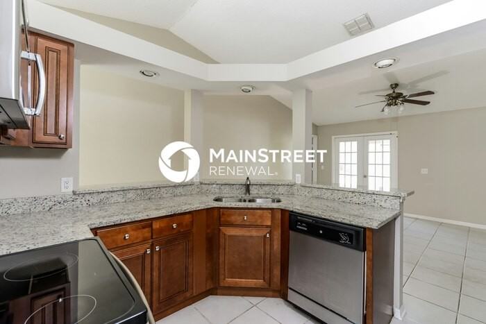 2041 Claremont Dr - Photo 5 of 16