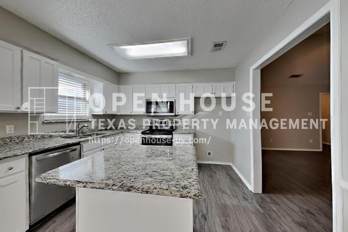 6640 Willow View Dr - Photo 6 of 26