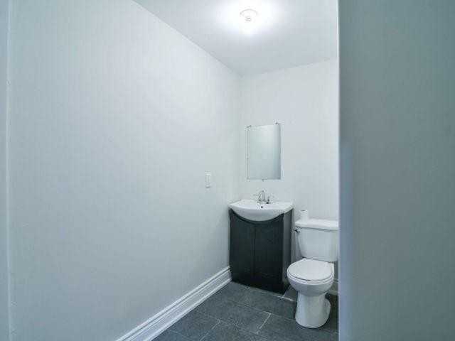 871 King St E #C1 - Photo 4 of 5