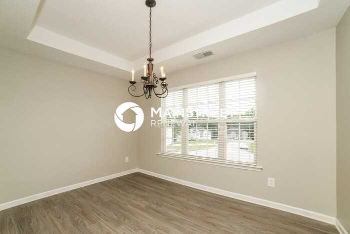 2540 Lithia Ridge Dr - Photo 5 of 17