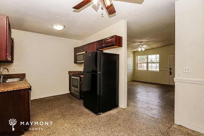 1420 Alabama Ave - Photo 7 of 17