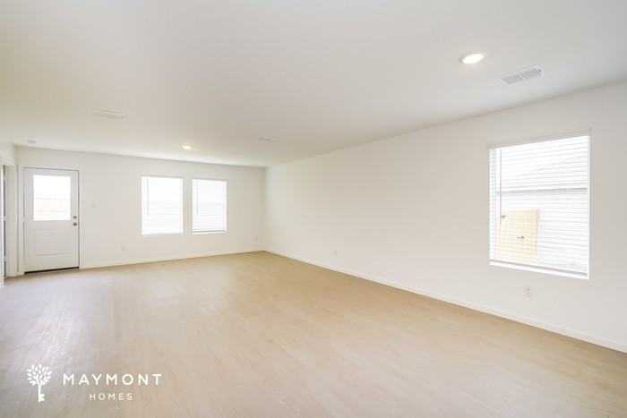 2905 Tooley Dr - Photo 4 of 15