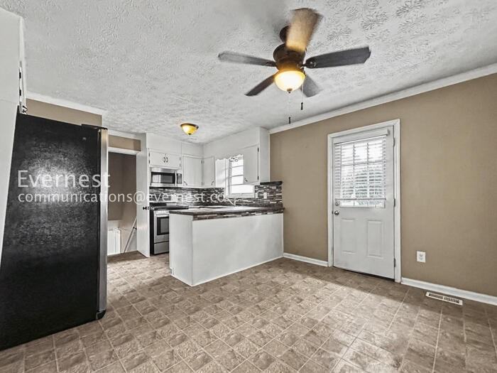 2131 Oland Cir - Photo 5 of 41