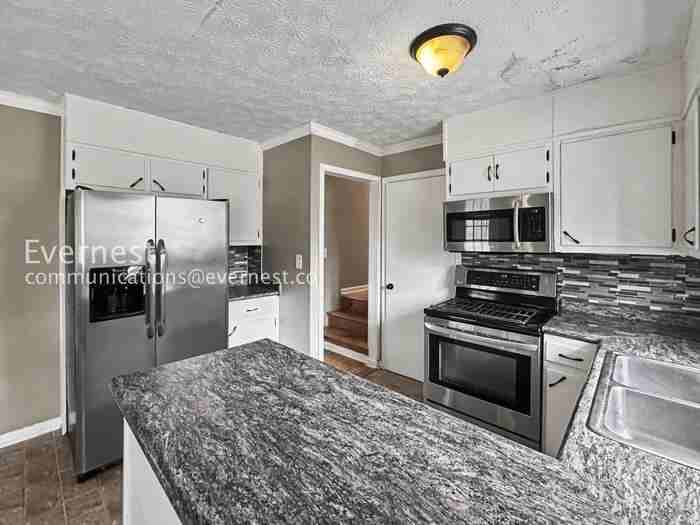 2131 Oland Cir - Photo 3 of 41