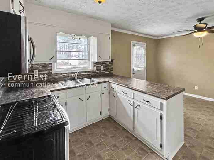 2131 Oland Cir - Photo 6 of 41