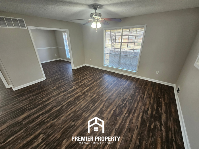 6063 Fox Ridge Dr - Photo 2 of 30