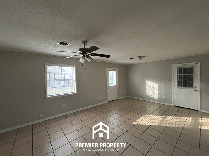7757 Charleston Dr - Photo 4 of 22