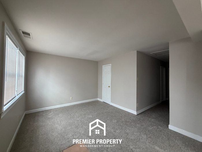 1202 Dogwood Dr - Photo 2 of 18