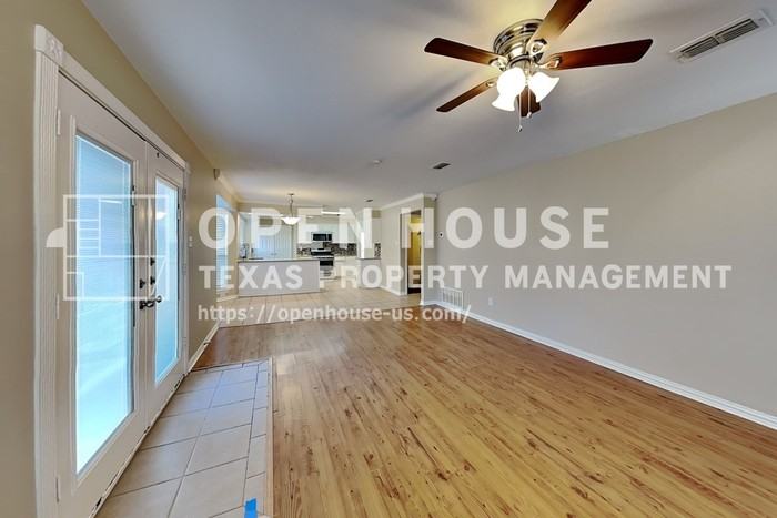 2108 Fairmont Dr - Photo 4 of 28