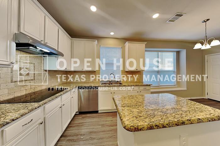 1432 Christine Dr - Photo 7 of 23