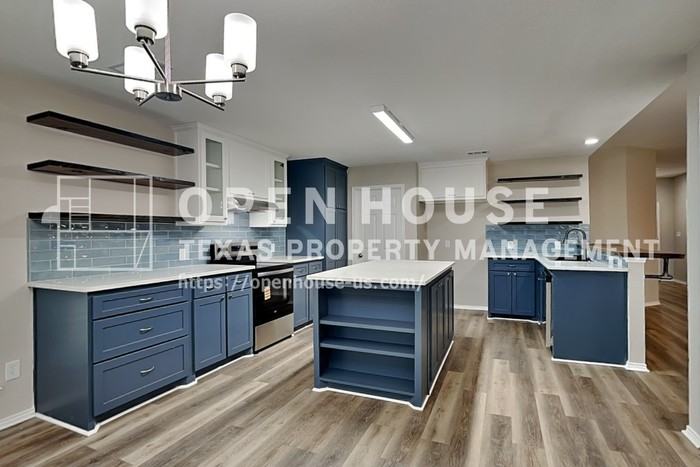 2713 Hilcroft Ave - Photo 6 of 23