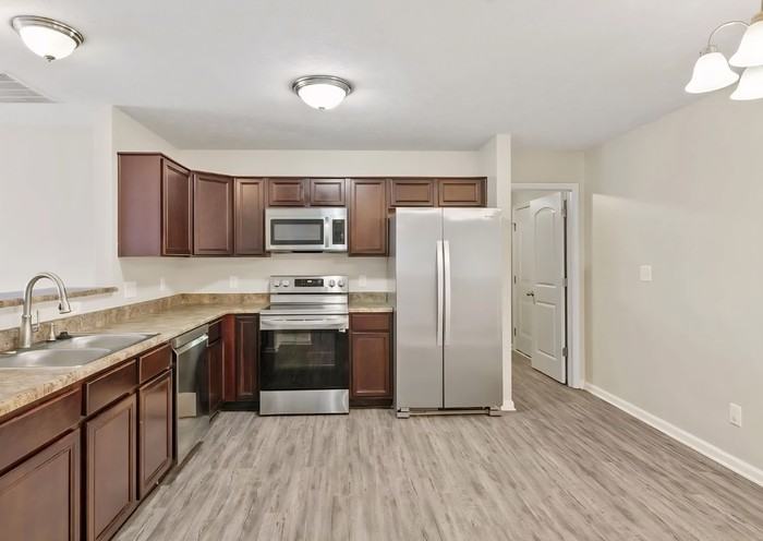 10522 Hunters Crossing Blvd - Photo 5 of 18