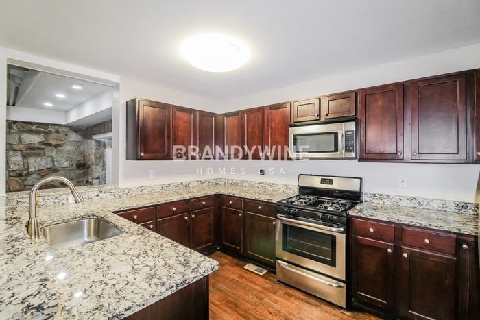 3292 Westmart Ln - Photo 6 of 19