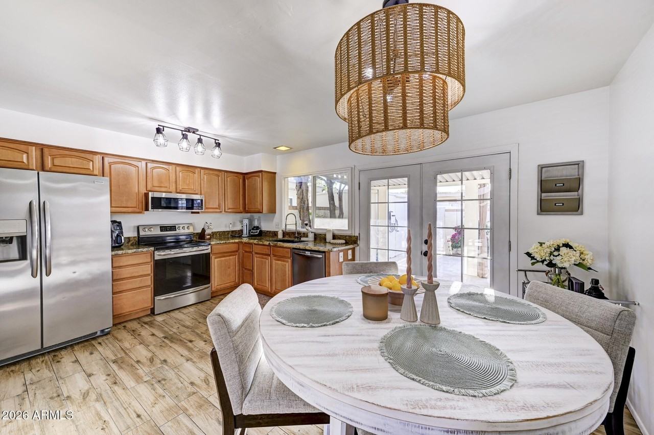 5986 N 83rd St - Photo 6 of 32