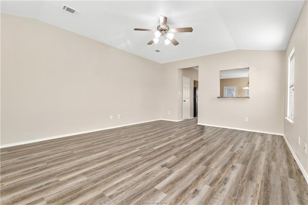 913 Whitewing Ln - Photo 4 of 18