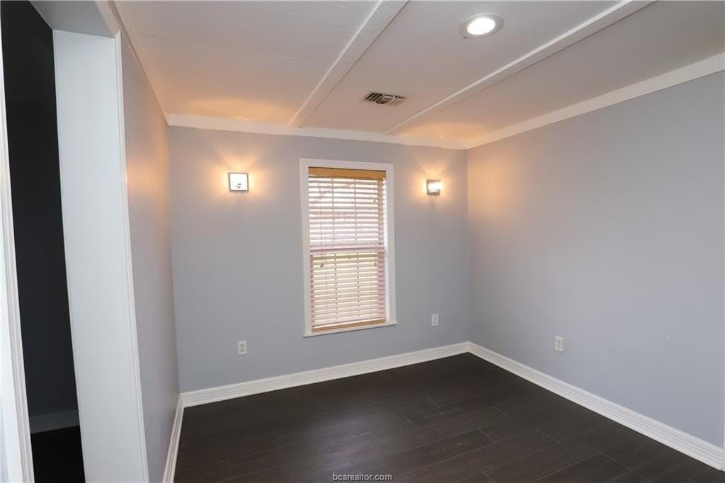 403 N Temple St - Photo 5 of 14