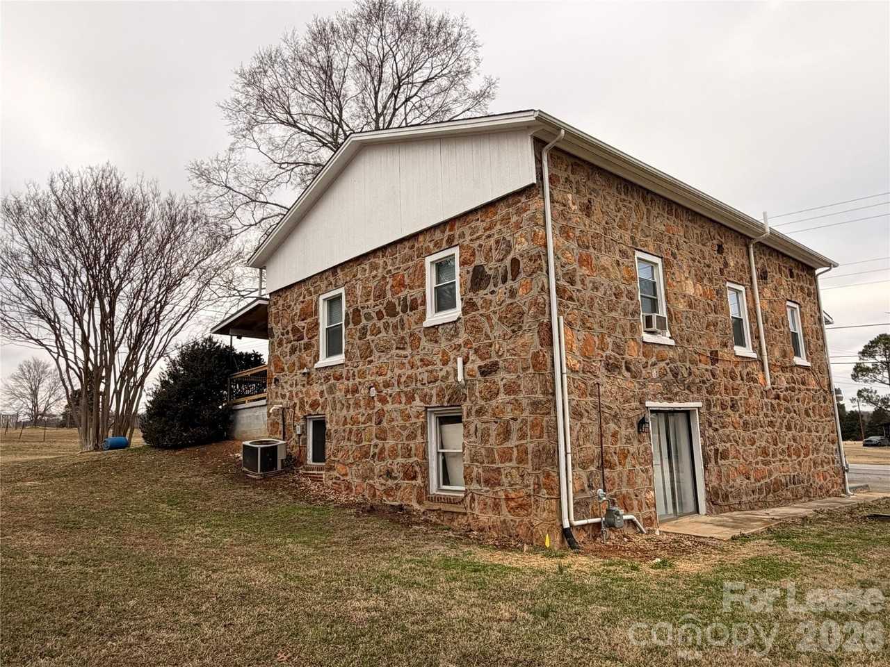 2506 Connelly Springs Rd - Photo 5 of 20