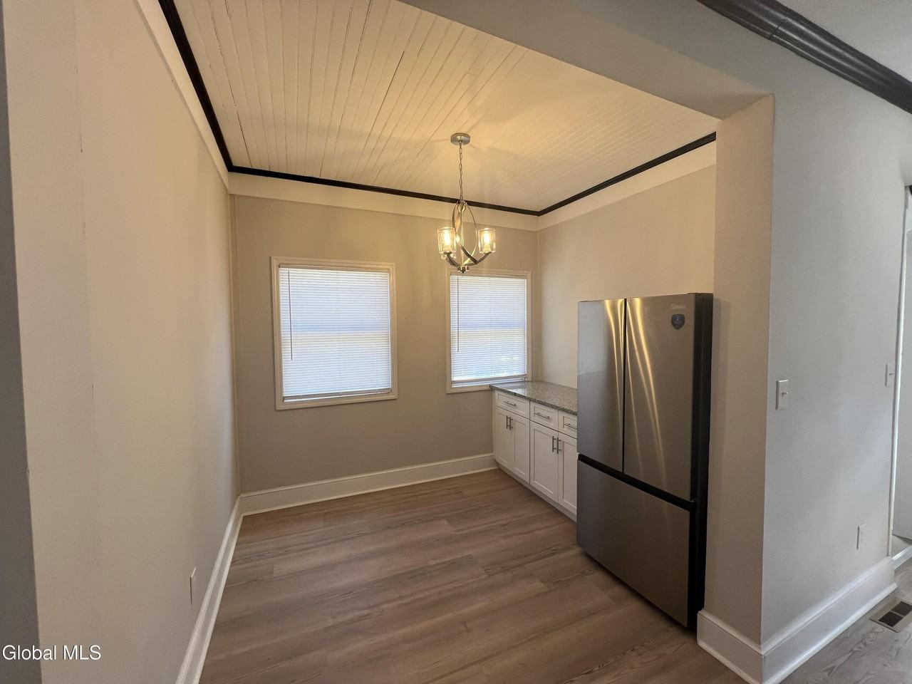 1086 Wendell Ave Unit 1 - Photo 7 of 32