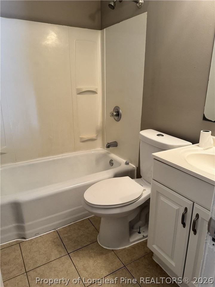 1922 King George Dr - Photo 5 of 6