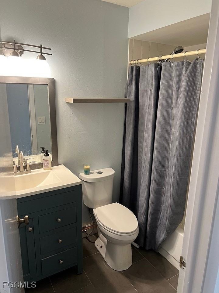 3906 Se 11th Pl Apt 606 #606 - Photo 4 of 9