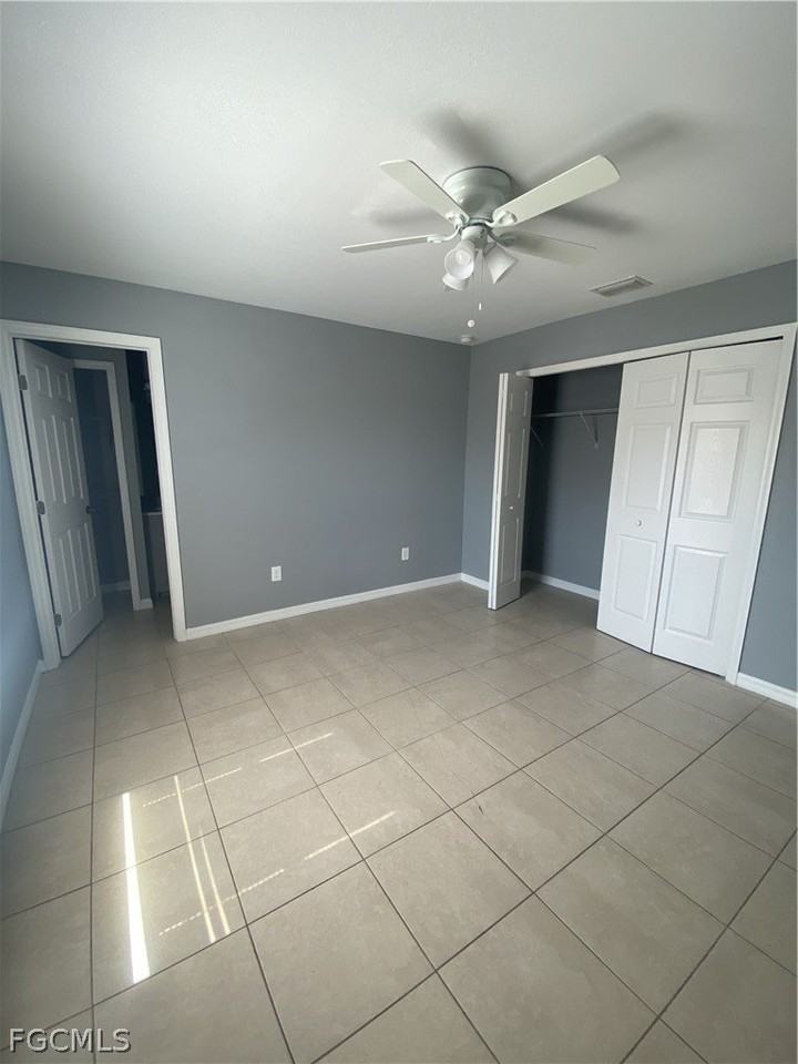 928 Sw 39th Ter - Photo 4 of 9