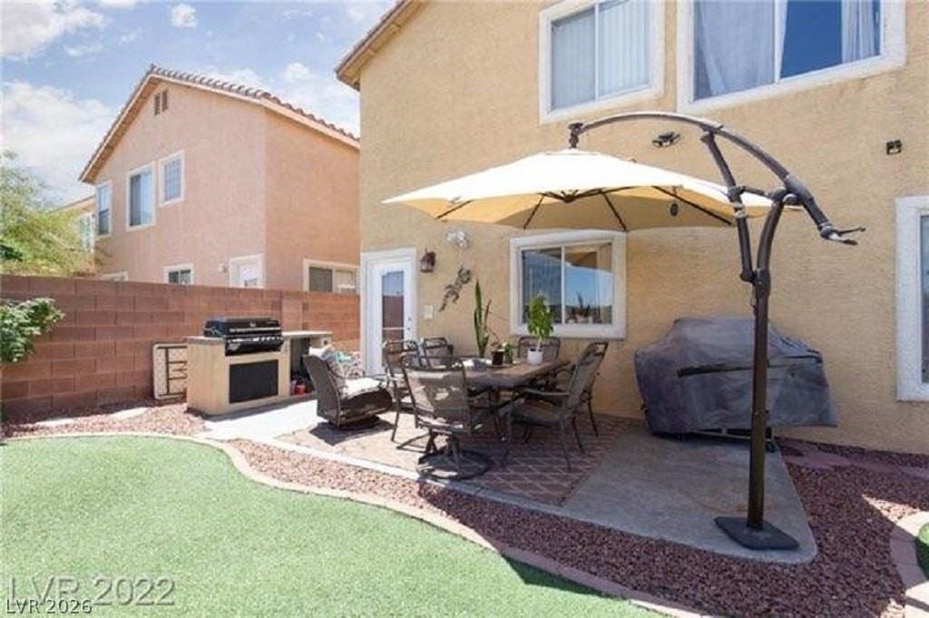 1408 Swanbrooke Dr - Photo 3 of 40