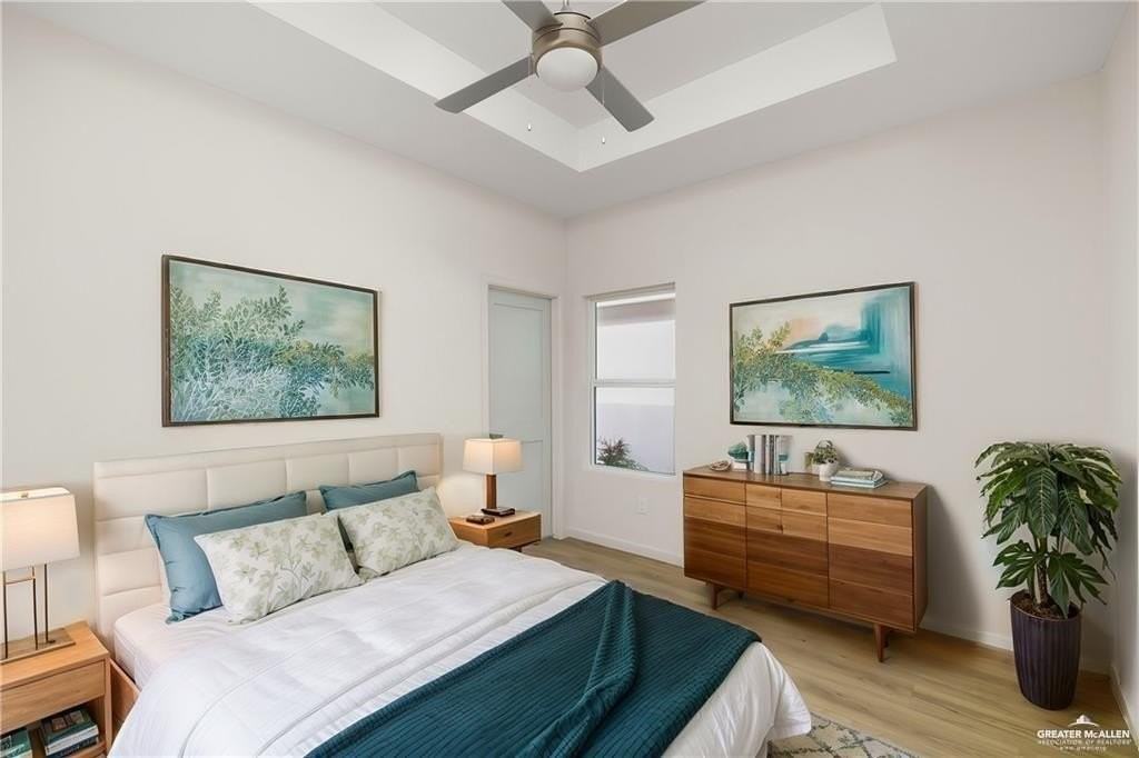 804 N Clarence Ave Apt 1 - Photo 6 of 10