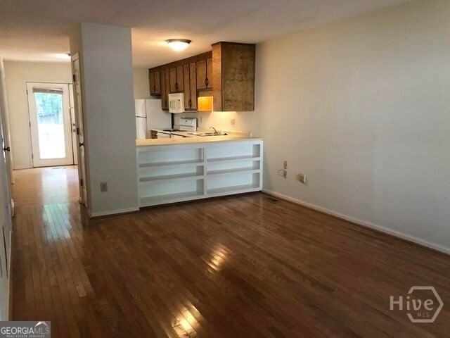 415 Peabody St - Photo 4 of 9