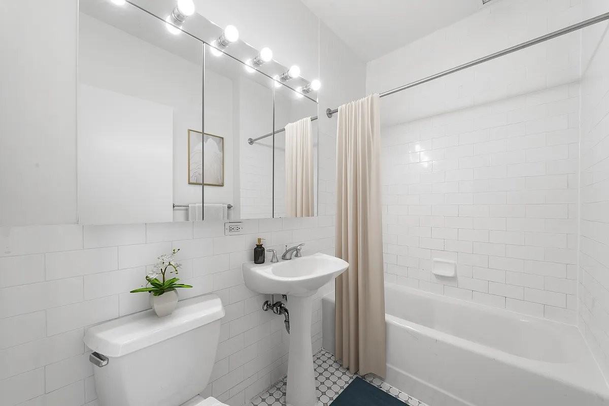 90 Rector St #3Q - Photo 4 of 4